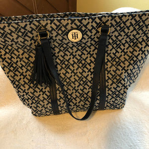 Signature Monogrammed Tommy Tote